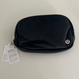 Lululemon VELOUR Everywhere Belt Bag